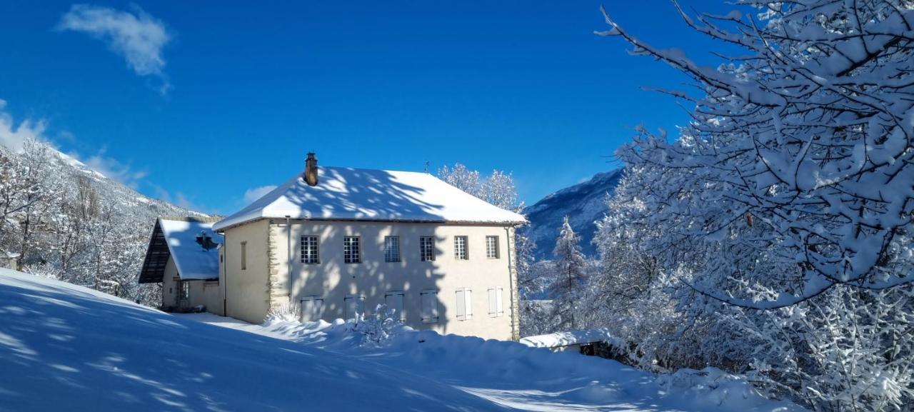 Bed and Breakfast Maison Cimarron Chateauroux-les-Alpes Exteriér fotografie