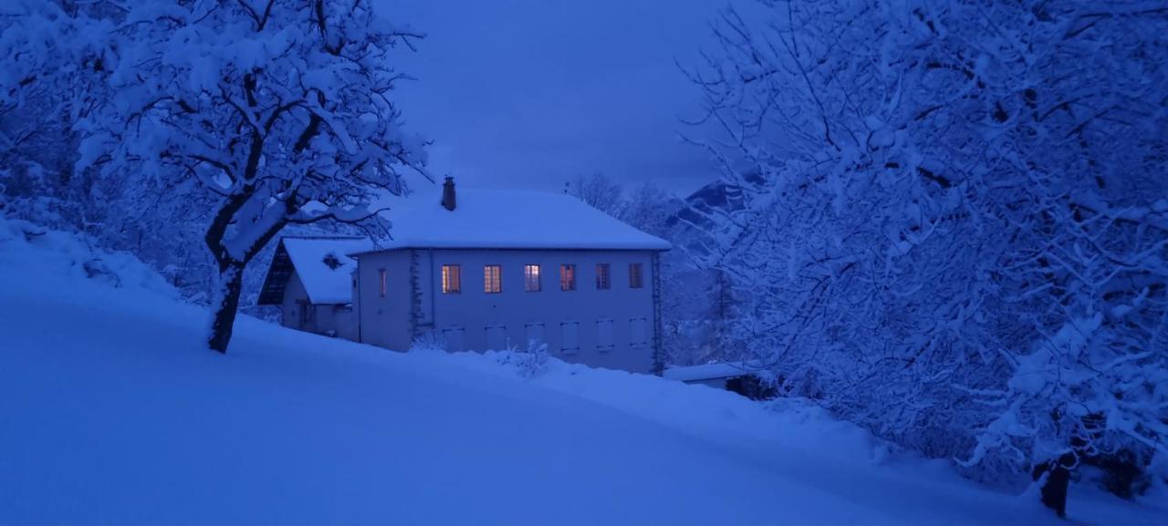 Bed and Breakfast Maison Cimarron Chateauroux-les-Alpes Exteriér fotografie